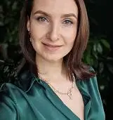 Елена<br>Лавринович