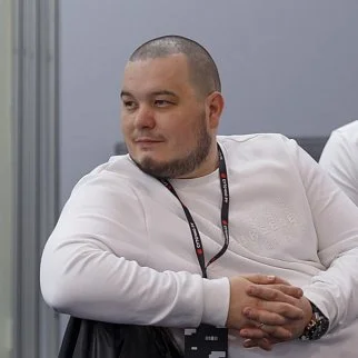 Виталий<br>Думаков