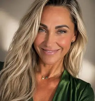 Елена <br>Иссенгел