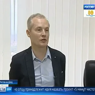 Вячеслав<br>Крючков