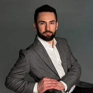 Андрей<br>Жуков