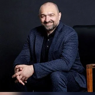 Алексей<br>Петренко 