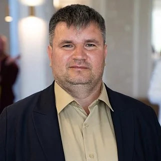 Светский<br>Даниил