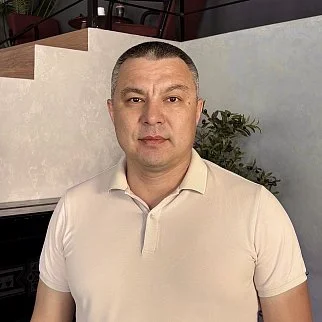 Султан<br>Язлиев