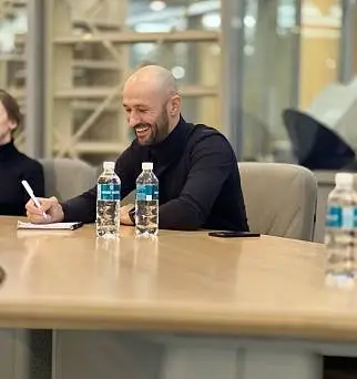 Артур<br>Мартынюк