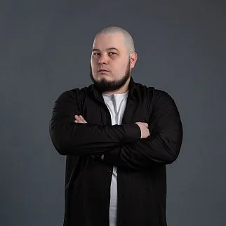 Виталий<br>Думаков