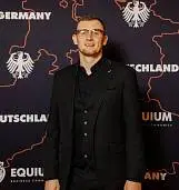 Игорь<br>Павлов