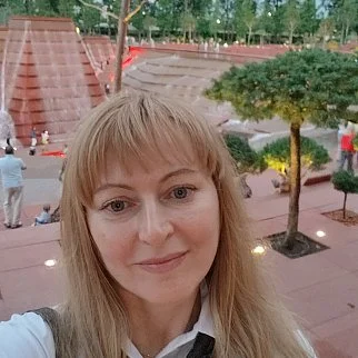 Елена<br>Довженко