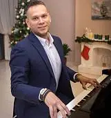 Александр<br>Новиков