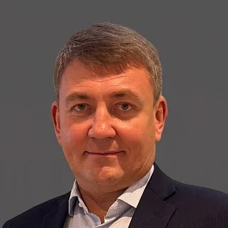 Руслан<br>Романов
