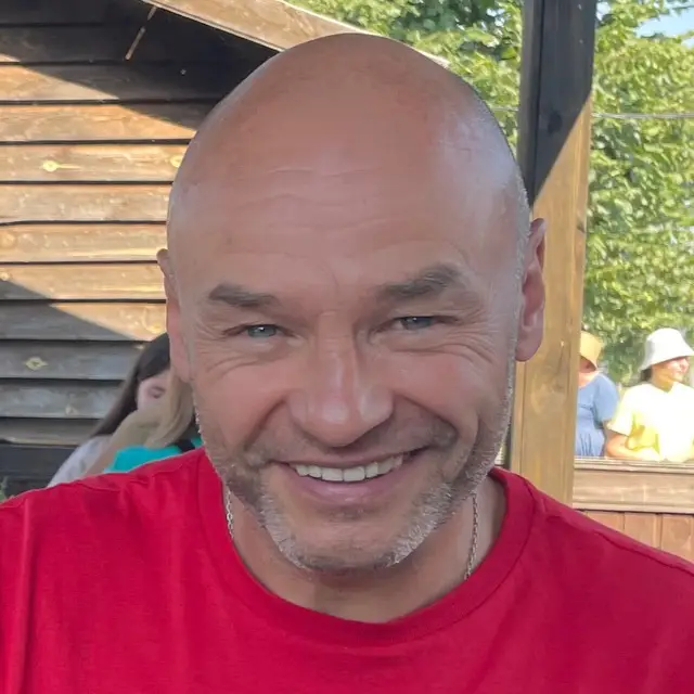 Олег Васляев