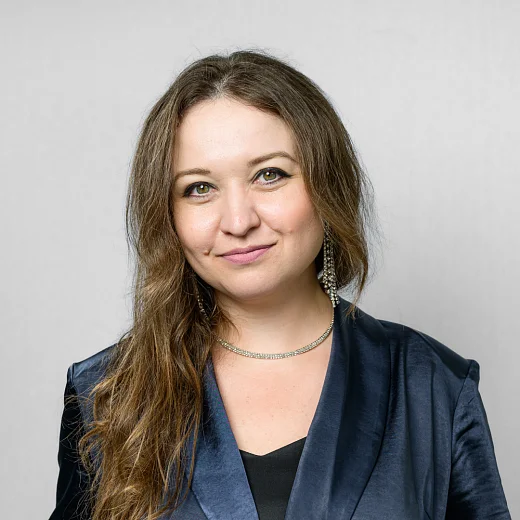 Елена Серова