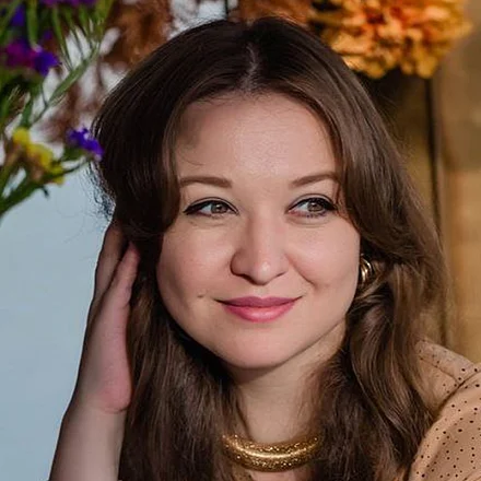 Елена Серова