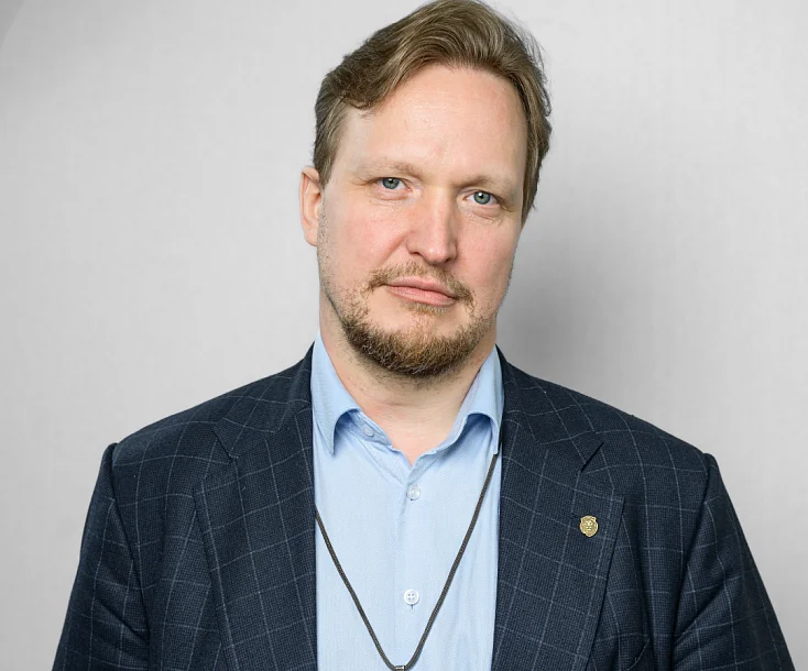 Павел Фролов