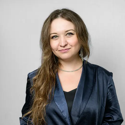 Елена Серова