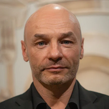 Олег Васляев