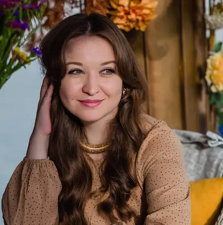 Елена Серова