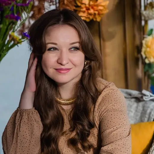 Елена Серова