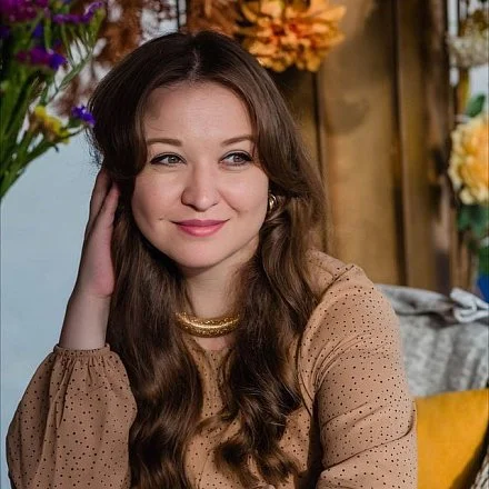 Елена Серова