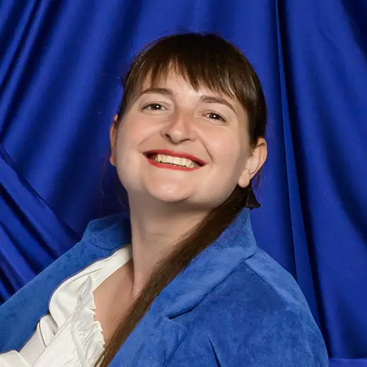 Александра Великанова