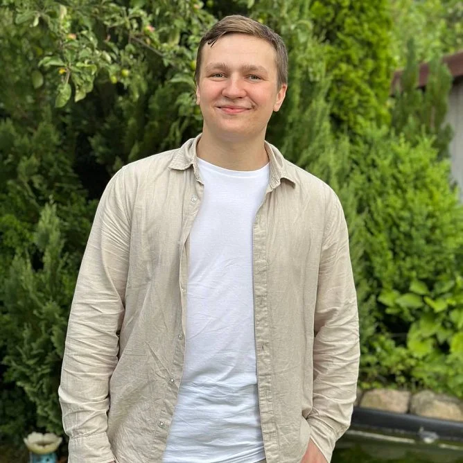 Денис Беляев